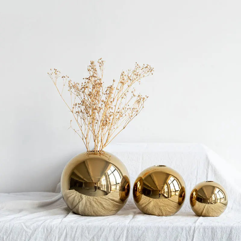 Chapeamento Bola Dourada, Vaso de Cerâmica, Decoração Para Casa, Ornamentos Artesanato, Decoração Para Casa, Ornamento Para Presente, Vaso Esfera Dourada, Vaso Dourado, Vaso Decorativo Esfera Dourada De Cerâmica, Vaso Decorativo Esfera Dourada, Vaso Decorativo De Cerâmica Bola Dourada, Vaso De Flores em Forma De Bola em Cerâmica, Vaso De Cerâmica, Vaso Bola Dourada, Vaso Bola Dourada de Cerâmica, Ornamento Esfera Dourada, Jarro Bola De Cerâmica Dourada-Lojas Bratta