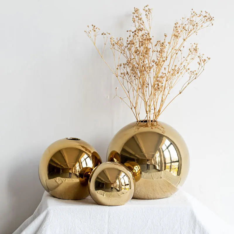 Chapeamento Bola Dourada, Vaso de Cerâmica, Decoração Para Casa, Ornamentos Artesanato, Decoração Para Casa, Ornamento Para Presente, Vaso Esfera Dourada, Vaso Dourado, Vaso Decorativo Esfera Dourada De Cerâmica, Vaso Decorativo Esfera Dourada, Vaso Decorativo De Cerâmica Bola Dourada, Vaso De Flores em Forma De Bola em Cerâmica, Vaso De Cerâmica, Vaso Bola Dourada, Vaso Bola Dourada de Cerâmica, Ornamento Esfera Dourada, Jarro Bola De Cerâmica Dourada-Lojas Bratta