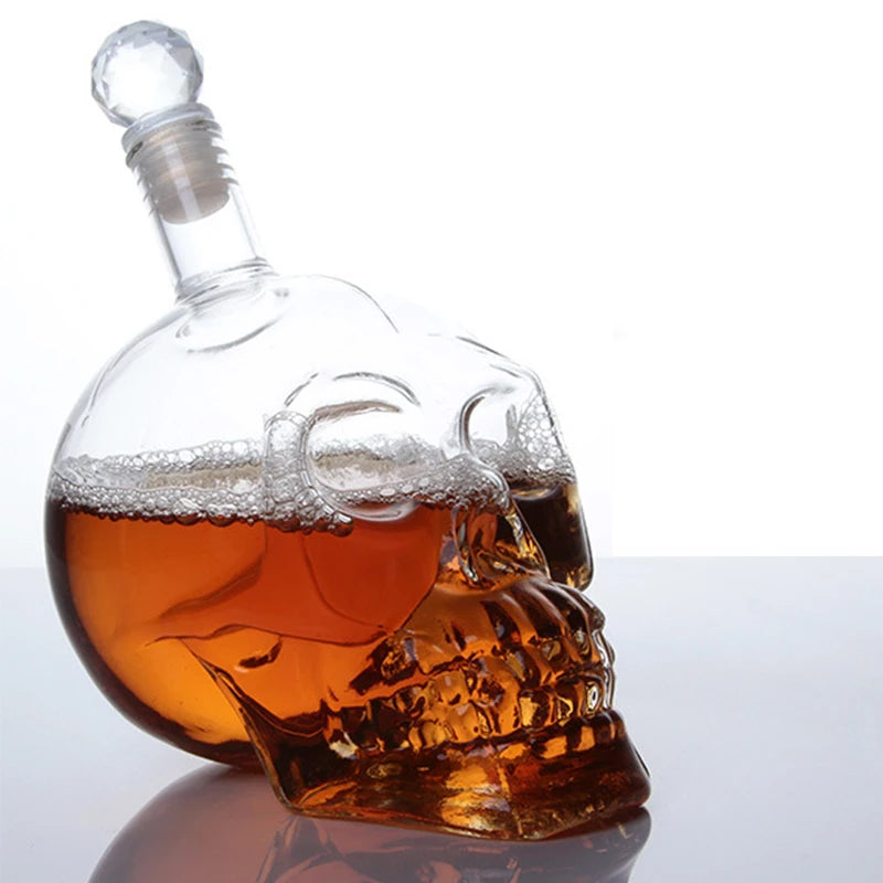Criativo crânio cabeça decantador garrafa de cristal vodka garrafa de vinho dispensador de vidro de vinho cerveja, Decantador Em Forma De Crânio, Decantador De Cristal, Decantador Criativo, Decantador Moderno, Decantador Para Whisky, Decantador Para Vodka, Decoração Para Bar, Presente Irreverente, Presente Criativo, Presente Para Colecionador, Cristal Decorativo, Vidro Resistente, Vidro Sustentável, Estilo Arrojado, Design Ousado, Decantador Bratta, Arte Em Vidro, Peça Decorativa, Lojas Bratta