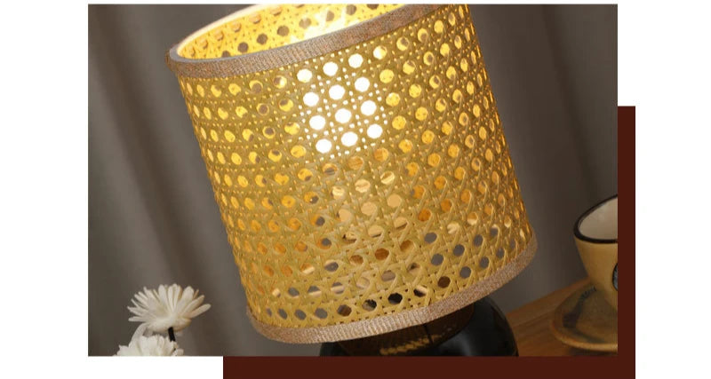Abajur de Mesa Retrô, Abajur Retrô, Abajur para Sala, Abajur de Mesa Vintage, Iluminação Retrô, Abajur Clássico, Abajur Elegante, Abajur Decorativo, Abajur para Quarto, Abajur com Estilo, Abajur Antigo Moderno, Iluminação de Mesa Retrô, Abajur para Escritório, Abajur Design Vintage, Abajur Bratta, Decoração Retrô, Abajur com Toque Clássico, Abajur Sofisticado, Abajur para Ambientes Aconchegantes, Iluminação Clássica, Peça Decorativa Retrô, Estilo Retrô para Sala, Iluminação com Charme, Abajur-Lojas Bratta