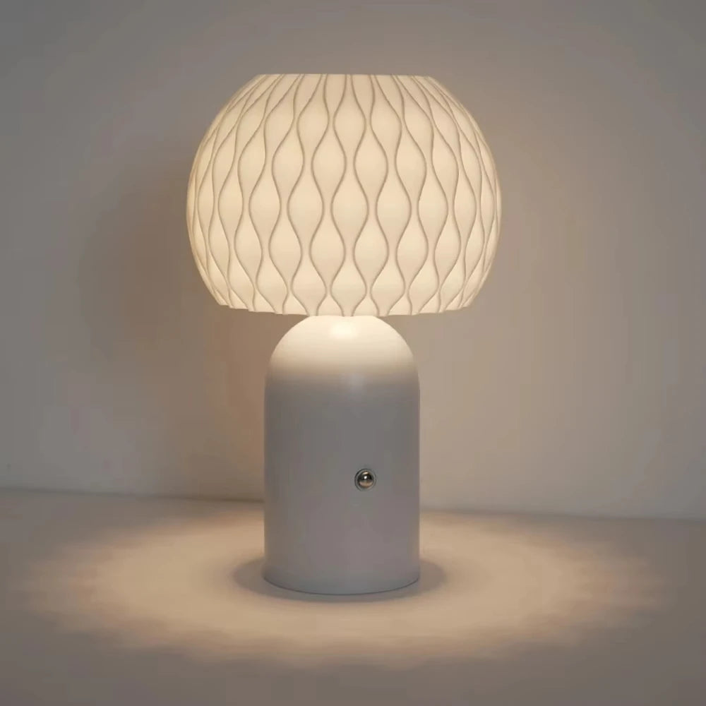Luminária De Mesa LED, Luminária Sem Fio, Luminária LED Recarregável, Luminária LED Para Escritório, Luminária De Mesa Moderna, Luminária Sem Fio De Mesa, Luminária Portátil De Mesa, Luminária LED Portátil, Iluminação LED Sem Fio, Luminária De Mesa Estilo Contemporâneo, Luminária Design Sem Fio, Luminária LED Com Carregamento USB, Luminária LED Compacta, Luminária LED Minimalista, Luminária Para Home Office, Luminária LED Decorativa, Iluminação De Mesa Sofisticada, Luminária Com Estilo Moderno-Lojas Bratta