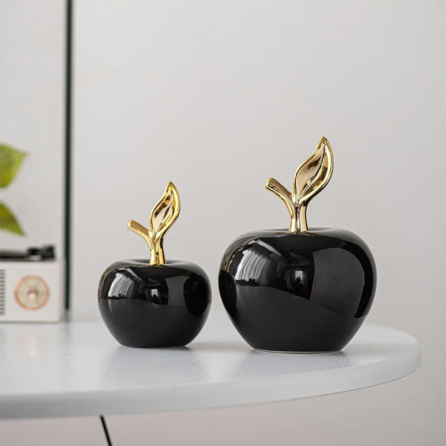Presente Elegante, Ornamento de Maçã em Cerâmica Preto e Branco, Maçãs Decorativa Cerâmica, Maçã-Cerâmica, Maçã Decorativa em Cerâmica, Maçãs Estátua em Cerâmica, Maçã Enfeite Ornamento Decorativo em Cerâmica, Maçã Enfeite Ornamento Decorativo, Figura de Maçã em Cerâmica, Estátua de Maçã Abstrata, Escultura-Decorativa, Escultura de Maçã em Cerâmica Preta e Branca, Enfeites de Maçã em Cerâmica Preto e Branco, Decoração-Moderna, Arte-Para-Casa-Lojas Bratta