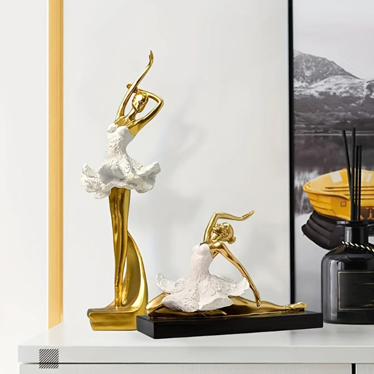 Escultura de resina europeia - Estatueta de dançarina de balé dourada para decoração elegante de sala de estar , Presente para entusiastas da dança, Estátua Dançarina de Balé Dourada, Estatueta Dançarina de Balé Dourada, Escultura Dançarina de Balé Dourada, escultura, Enfeite Bailarina de Balé Dourada, Enfeite Bailarina de Balé, decoração, Dançarina de Balé, Dançarina de Ballet, Boablaze Dançarina Dourada, Boablaze Dançarina de Balé Dourada, balé, Bailarina Decorativa em Resina-Lojas Bratta