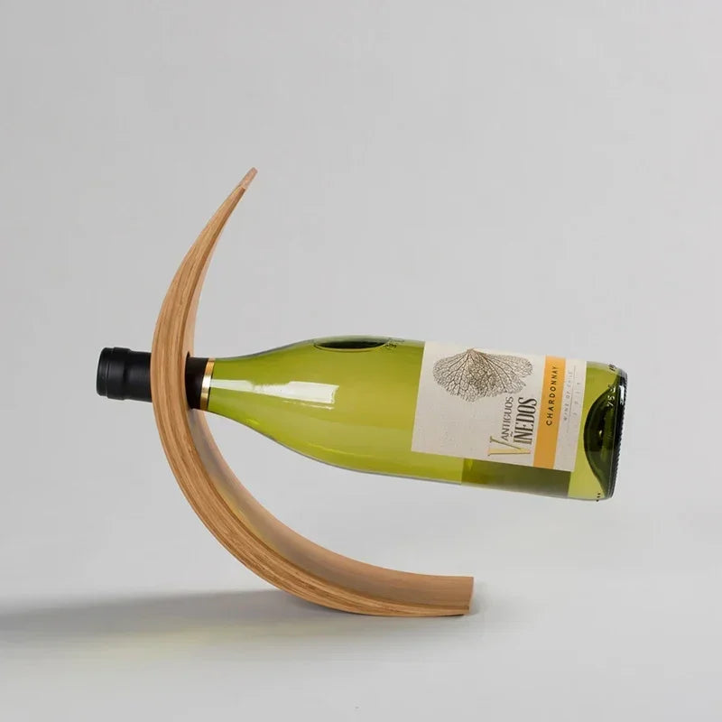 Barra moderna de madeira balanceada para garrafas de vinho Rack de exibição de clube de vinícola, Porta-Garrafas Em Bambu, Suporte Para Vinho Em Madeira, Expositor De Garrafas, Porta Vinho Sustentável, Acessório Decorativo, Porta-Garrafas Moderno, Decoração Com Bambu E Madeira, Suporte Ecológico Para Vinhos, Presente Para Amante De Vinho, Acessório Para Adega, Porta-Garrafas Minimalista, Suporte De Mesa Para Vinho, Design Elegante E Natural, Decoração Sofisticada, Lojas Bratta