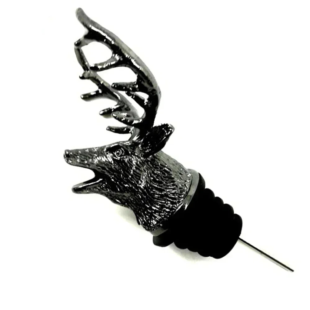 Dispensador de Vinho, Design de Veado, Decoração de Vinho, Acessório de Bar, Aço Inoxidável, Rolha de Vinho, Preservador de Vinho, Selo Hermético, Cabeça de Veado, Vinho Fresco, Vinho Premium, Acessório Criativo, Presentes para Amantes de Vinho, Bar de Vinho, Decoração Criativa, Dispensador Criativo, Acessórios para Casa, Decoração Elegante, Veado de Metal, Lojas Bratta.