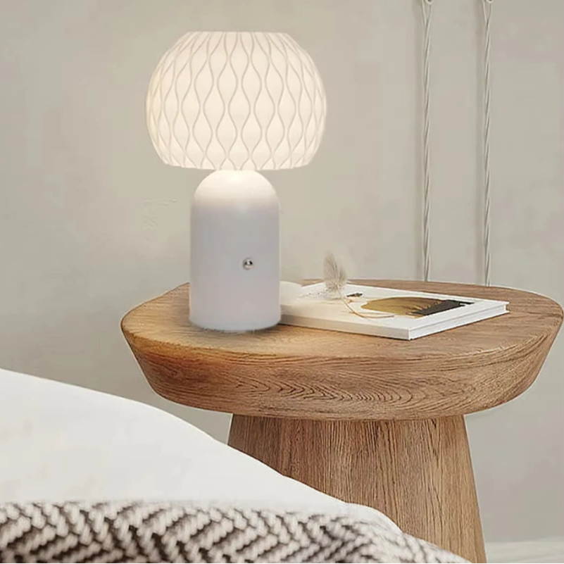 Luminária De Mesa LED, Luminária Sem Fio, Luminária LED Recarregável, Luminária LED Para Escritório, Luminária De Mesa Moderna, Luminária Sem Fio De Mesa, Luminária Portátil De Mesa, Luminária LED Portátil, Iluminação LED Sem Fio, Luminária De Mesa Estilo Contemporâneo, Luminária Design Sem Fio, Luminária LED Com Carregamento USB, Luminária LED Compacta, Luminária LED Minimalista, Luminária Para Home Office, Luminária LED Decorativa, Iluminação De Mesa Sofisticada, Luminária Com Estilo Moderno-Lojas Bratta