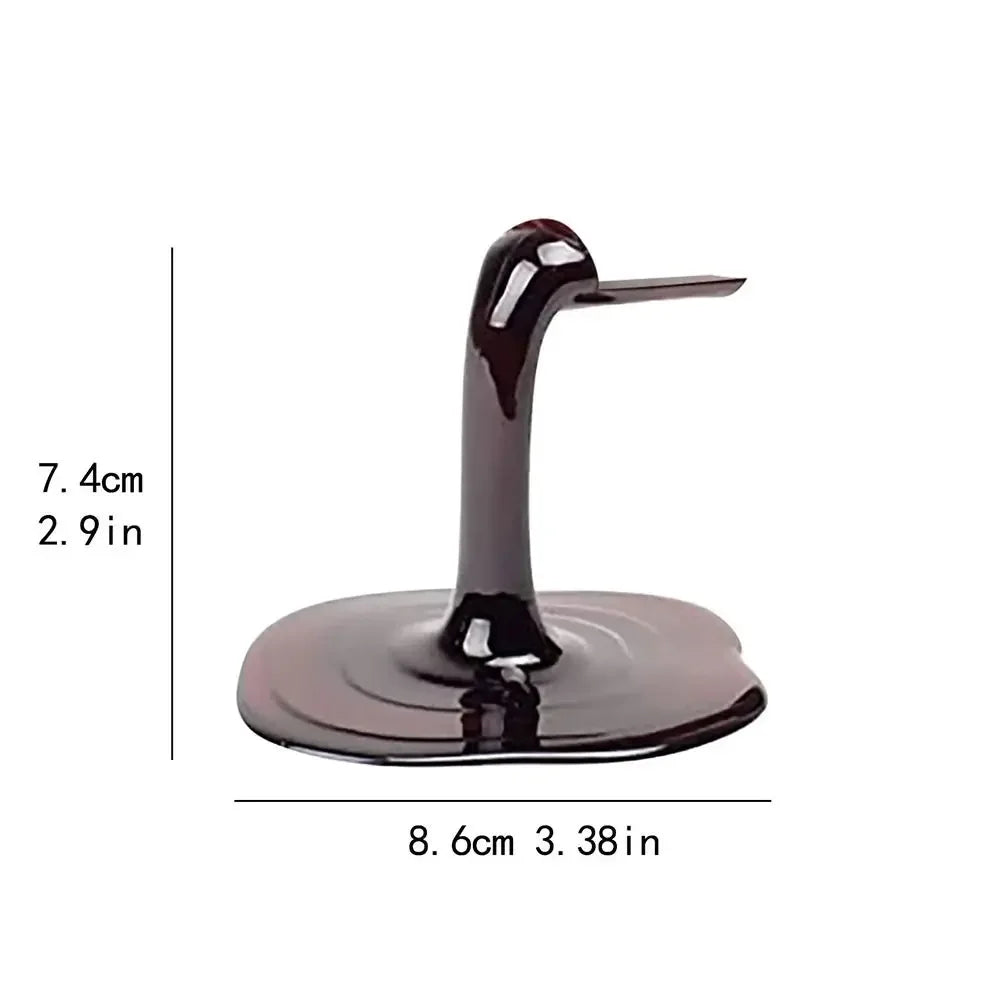 Suporte de Garrafa de Vinho Criativo e Divertido, com Design Único e Moderno em ABS. Uma maneira original e estilosa de exibir sua garrafa de vinho favorita com charme e personalidade, Suporte de Garrafa Criativo, Decoração Com Estilo Para Sala ou Bar, Acessório Para Vinho, Peça de Design Para Espaços Sofisticados-Bratta
