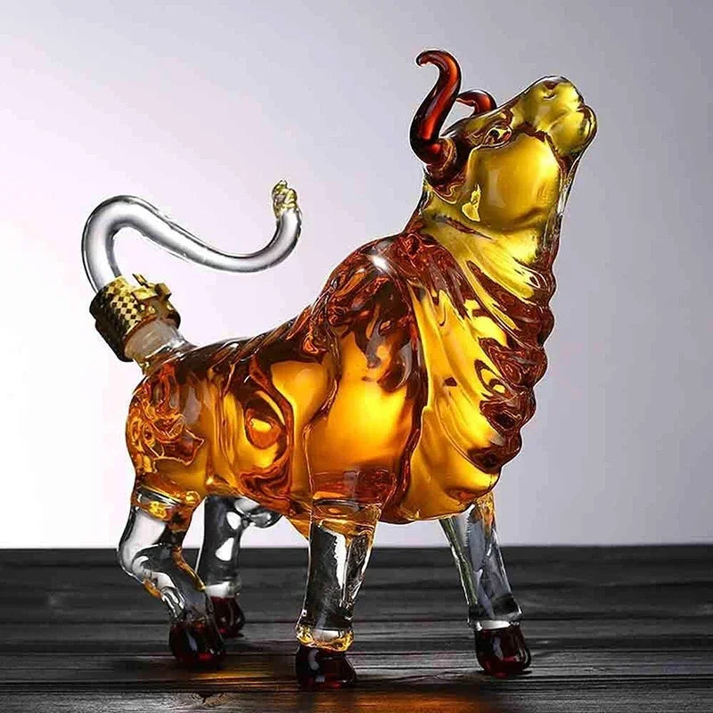 Boi uísque vidro, vaca decanter uísque animal touro, Decantador de Uísque, Decanter em Forma de Touro, Decantador Criativo, Vidro sem Chumbo, Presente para Amantes de Uísque, Decoração para Bar, Decanter Artístico, Decanter para Bebidas, Garrafa Decorativa de Vidro, Presente Masculino, Acessório de Luxo, Decanter 1000ml, Peça com Design Animal, Decanter com Estilo, Bar com Elegância, Brinde Sofisticado, Touro de Vidro, Uísque com Estilo, Decanter Bratta, Lojas Bratta