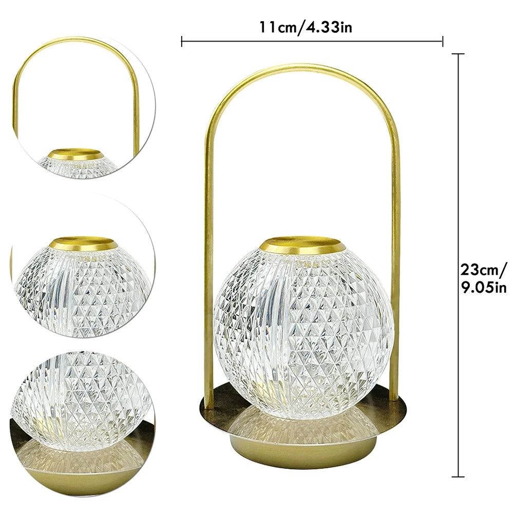 Luminária Crystal Touch, Luminária de Mesa LED, Luminária com Toque, Luminária Recarregável USB, Luminária Acrílico e Cristal, Luminária Decorativa, Luminária de Cabeceira, Luz LED Portátil, Iluminação com Estilo, Luminária com Sensor, Luz Quente e Fria, Luminária com Moldura Dourada, Presente Sofisticado, Luminária para Quarto e Sala, Luminária Moderna e Elegante, Lojas Bratta