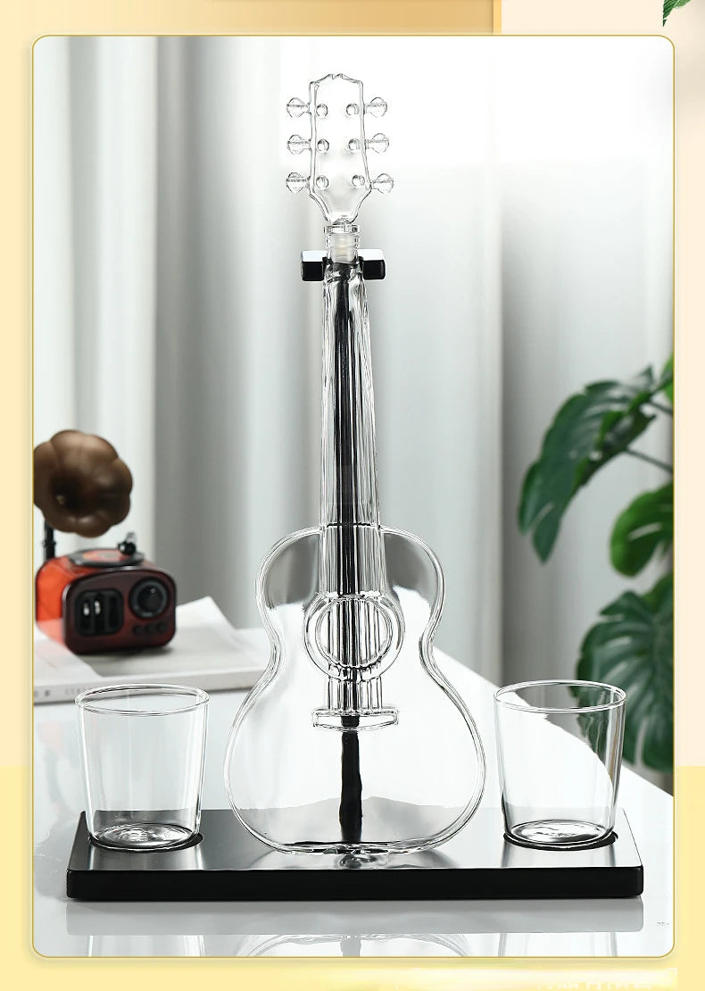 Garrafa de vinho de vidro, Guitarra, Violino, Decantador, Decantador Musical Em Vidro, Decantador Guitarra Bratta, Decantador Violino Bratta, Decantador Criativo Para Vinho, Decantador Com Copos E Suporte, Decantador Artístico Para Bar, Decantador 1000ml De Vidro, Presente Para Amante De Música, Decantador Moderno E Sofisticado, Decantador De Vidro Borossilicato, Conjunto Para Bar Musical, Decantador Com Estilo Musical, Decantador Bratta Instrumentos, Decantador Criativo Uísque-Lojas Bratta