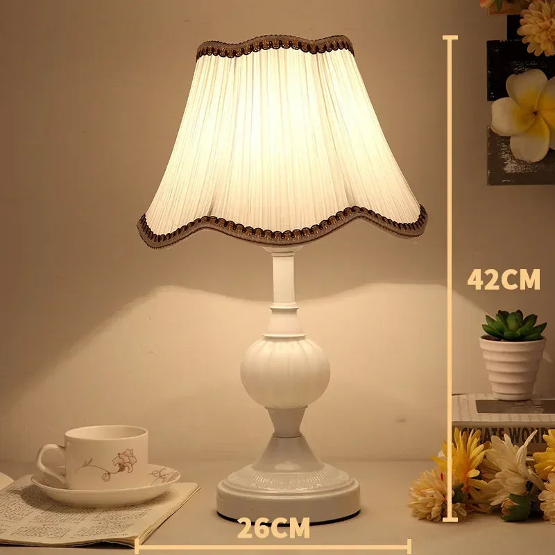  Luminária de Mesa de Vidro Luxo , Abajur Retrô, Luminária de Mesa Vintage Retrô, Luminária de Mesa Retrô, Luz de LED de Mesa Retrô, Lumínária de Mesa Minimalista Retrô, Candeeiro de Mesa Retrô, Abajur Retrô de Chão, Abajur LED Touch Nódigo, Luminária de Mesa em Espiral, Luminária Solar de Parede Hexagonal, Letreiro de Néon, Lâmpada Vintage de Mesa, Luminária de Parede Animal, Aplique de Parede 3D Águia, Abajur de Mesa Nórdico em Pedra, Luminária de Cristal Luxo, Abajur Retrô Sensor de Toque-Lojas Bratta