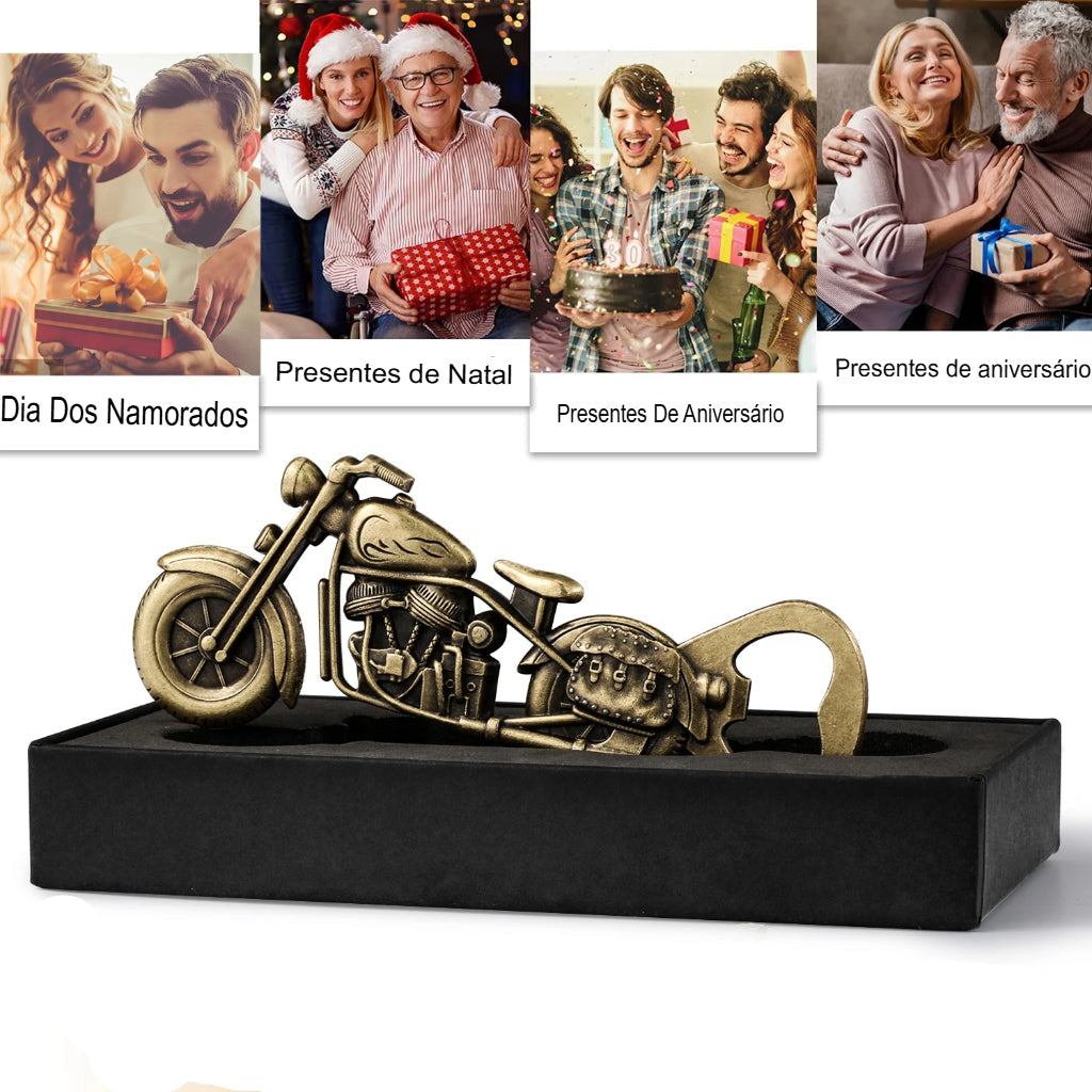 Abridor de Garrafa, Abridor Motocicleta, Abridor Criativo, Abridor de Metal, Estilo Vintage, Abridor Portátil, Presente Masculino, Acessório de Bar, Presente para Motociclista, Brinde Estiloso, Abridor com Design, Abridor Decorativo, Abridor com Estilo, Abridor de Bolso, Abridor Colecionável, Abridor Compacto, Abridor de Liga de Zinco, Produto Criativo, Abridor para Presentear, Lojas Bratta