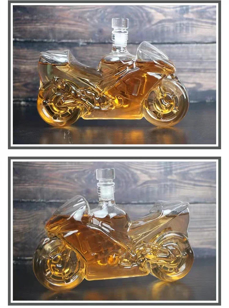 Decantador De Uísque, Decantador Em Formato De Motocicleta, Decantador Criativo, Decantador Masculino, Presente Para Homem, Presente Criativo, Presente De Luxo, Presente Original, Decoração Para Bar, Peça Decorativa, Bar Temático, Vidro Sem Chumbo, Estilo Vintage, Acessório De Bar, Decantador Estiloso, Presente Para Motociclista, Whisky Com Estilo, Decantador Bratta, Design Exclusivo, Lojas Bratta