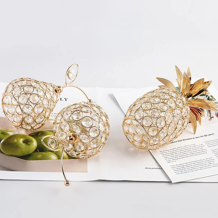 Ornamentos Frutas Decorativas Douradas Cristal, Frutas Decorativas Douradas Cristal, Maçã Cristal, Frutas Minimalistas Cristal Pêra, Frutas Decorativas Douradas Cristal, Frutas Cravejadas de Cristais Pêra Maçã Abacaxi, Estatuetas de Frutas Decorativas Douradas Cristal, Estatueta Decorativa Frutas de Cristal Brilhante 3D, Esculturas Decorativas Frutas de Cristal Brilhante 3D, Esculturas de Frutas Decorativas Douradas Cristal, Enfeites Decorativos Frutas de Cristal Brilhante 3D, Abacaxi Cristal – Lojas Bratta