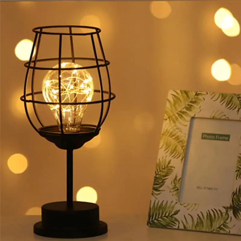 Abajur LED Minimalista, Luminária Moderna De Mesa, Abajur Estilo Contemporâneo, Luminária Com Design Clean, Luz Decorativa Para Sala, Abajur Para Quarto Minimalista, Iluminação Com Estilo, Luminária LED De Baixo Consumo, Abajur Vintage Moderno, Luz Suave Para Cabeceira, Luminária Sofisticada Para Escritório, Abajur Para Home Office, Luminária Com Toque Minimalista, Iluminação Decorativa Moderna, Luz LED Sustentável, Luminária Compacta E Elegante – Lojas Bratta