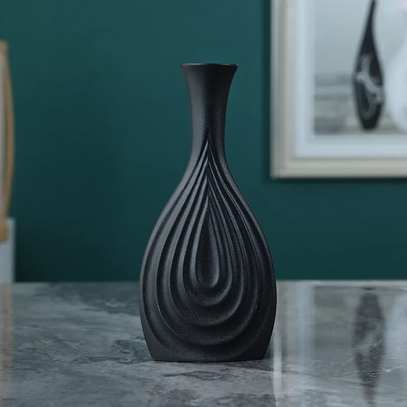 Vaso preto, Vaso de Cerâmica, Vaso Nórdico De Cerâmica Preto, Vaso Decorativo Preto, Vaso De Cerâmica Preto Decoração Moderna, Vaso De Cerâmica Preto Criativo, Vaso De Cerâmica Preto Clássico, Vaso De Cerâmica Preto, Vaso De Cerâmica Moderno, Jarro Decorativo, Jarro De Cerâmica Preto. decoração moderna, Acessórios Para Casa, Vaso Decorativo, Vaso decorativo, Vaso Preto, Vaso de Cerâmica Preto, Vaso de Cerâmica- Lojas Bratta