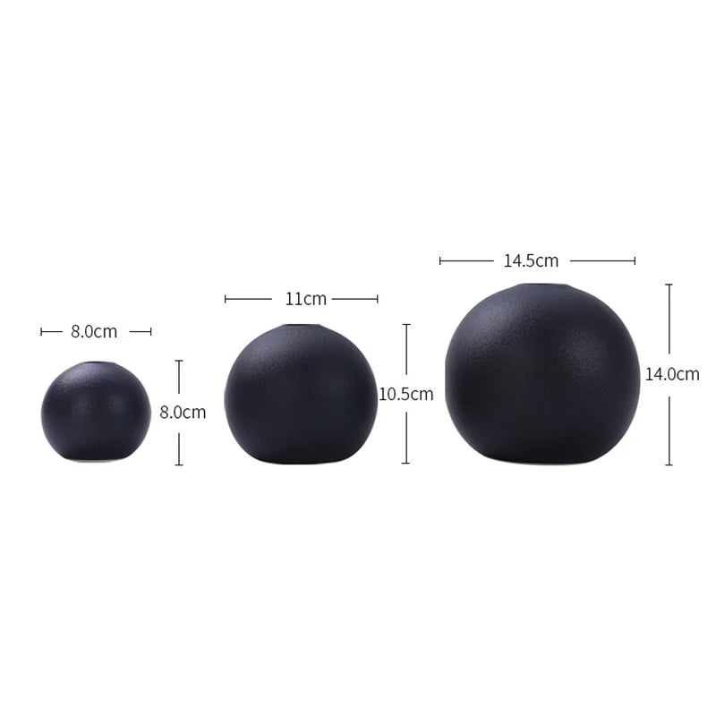 Vaso Redondo de Cerâmica Preto e Branco, Vaso Preto e Branco, Vaso de Flores Esférico Preto e Branco, Vaso de Flores Esférico, Vaso de Cerâmica Preto e Branco Redondo, Jarro Redondo de Cerâmica Preto e Branco, Jarro Preto e Branco, Jarro de Flores Esférico Preto e Branco Cerâmica, Jarro de Flores Esférico Preto e Branco, Jarro de Flores Esférico, Jarro de Cerâmica Preto e Branco Redondo, Decoração Ornamental Preto e Branco, Bola Redonda Arranjo de Flores, Vaso de Mesa, Decoração Moderna-Lojas Bratta