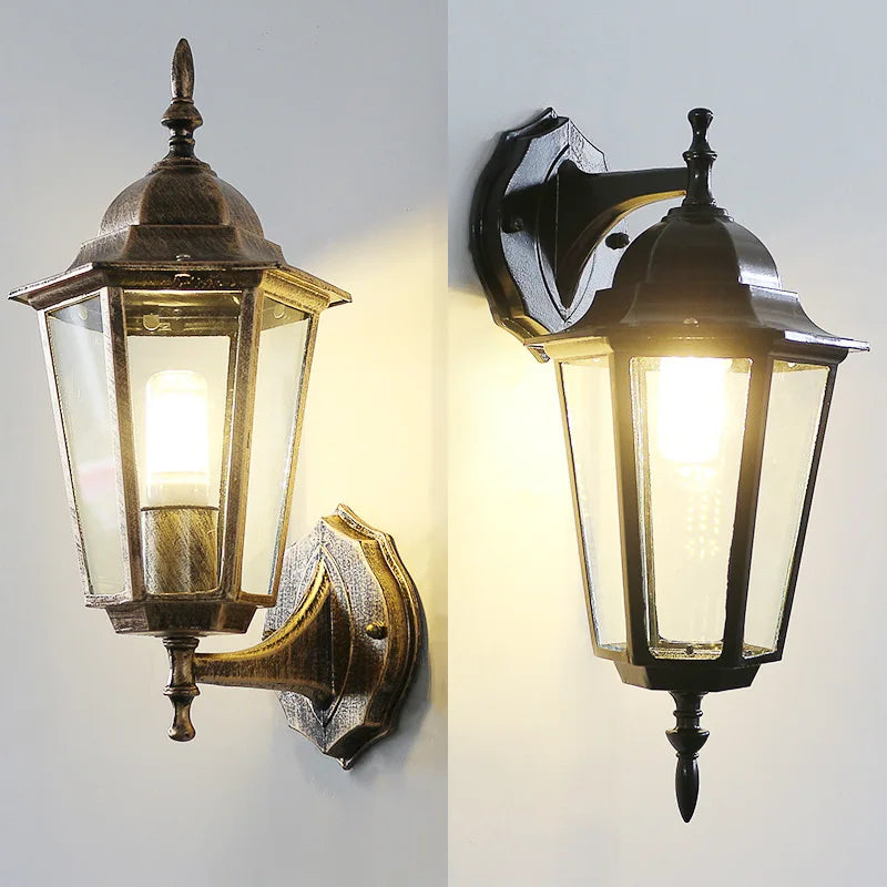 Luminária de Parede Retrô, Luminária Externa Clássica, Luminária para Jardim, Luminária para Varanda, Luminária para Pátio, Iluminação para Áreas Externas, Luminária Estilo Retrô para Exterior, Luminária com Design Clássico, Luminária Sofisticada para Jardim, Iluminação Retrô Externa, Luminária de Parede para Área Externa, Luminária Elegante para Varanda, Luminária Vintage de Parede, Iluminação Decorativa Externa, Luminária Bratta para Jardim, Luminária Externa com Estilo Europeu Clássico — Lojas Bratta