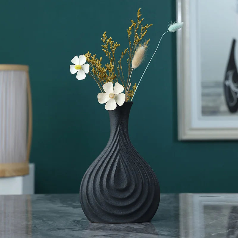 Vaso preto, Vaso de Cerâmica, Vaso Nórdico De Cerâmica Preto, Vaso Decorativo Preto, Vaso De Cerâmica Preto Decoração Moderna, Vaso De Cerâmica Preto Criativo, Vaso De Cerâmica Preto Clássico, Vaso De Cerâmica Preto, Vaso De Cerâmica Moderno, Jarro Decorativo, Jarro De Cerâmica Preto. decoração moderna, Acessórios Para Casa, Vaso Decorativo, Vaso decorativo, Vaso Preto, Vaso de Cerâmica Preto, Vaso de Cerâmica- Lojas Bratta