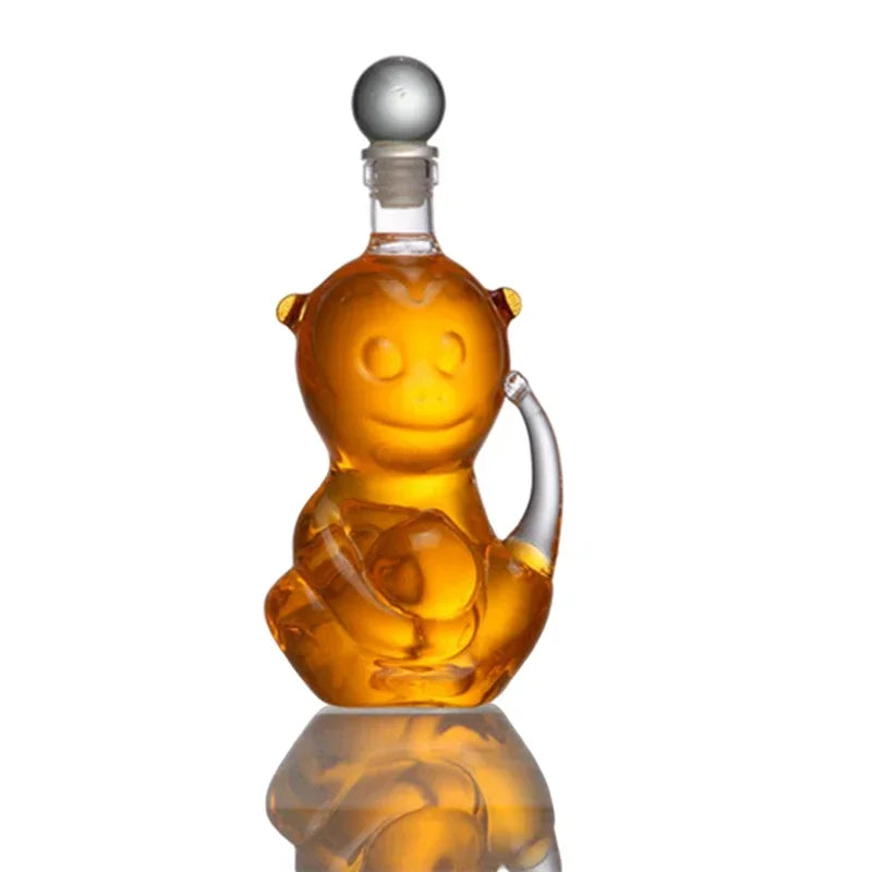Decantador de Uísque, Decantador em Vidro, Decantador Criativo, Decoração para Bar, Presente Sofisticado, Uísque com Estilo, Design Animal, Vidro Borossilicato, Presente Masculino, Presente para Colecionadores, Bar com Estilo, Decoração Criativa, Decantador em Forma de Animal, Decoração com Vidro, Presente de Luxo, Presente Criativo, Estilo Exclusivo, Acessório para Uísque, Arte em Vidro, Brinde Diferenciado, Item de Bar, Peça Decorativa, Lojas Bratta