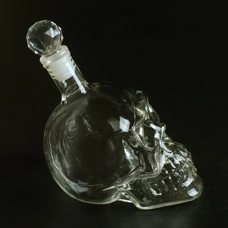 Criativo crânio cabeça decantador garrafa de cristal vodka garrafa de vinho dispensador de vidro de vinho cerveja, Decantador Em Forma De Crânio, Decantador De Cristal, Decantador Criativo, Decantador Moderno, Decantador Para Whisky, Decantador Para Vodka, Decoração Para Bar, Presente Irreverente, Presente Criativo, Presente Para Colecionador, Cristal Decorativo, Vidro Resistente, Vidro Sustentável, Estilo Arrojado, Design Ousado, Decantador Bratta, Arte Em Vidro, Peça Decorativa, Lojas Bratta
