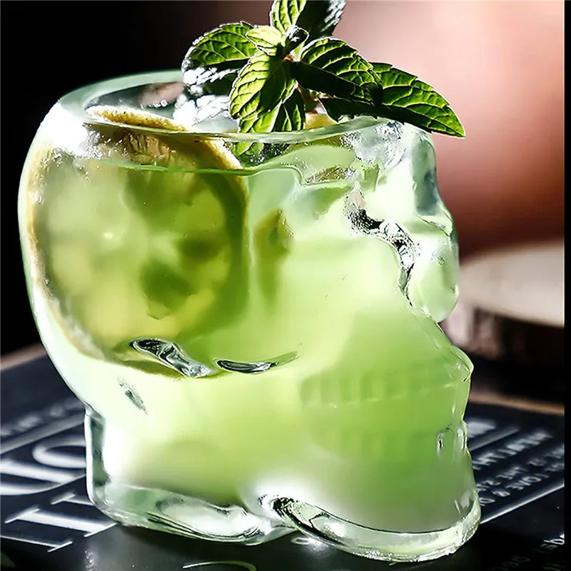 Criativo crânio cabeça decantador garrafa de cristal vodka garrafa de vinho dispensador de vidro de vinho cerveja, Decantador Em Forma De Crânio, Decantador De Cristal, Decantador Criativo, Decantador Moderno, Decantador Para Whisky, Decantador Para Vodka, Decoração Para Bar, Presente Irreverente, Presente Criativo, Presente Para Colecionador, Cristal Decorativo, Vidro Resistente, Vidro Sustentável, Estilo Arrojado, Design Ousado, Decantador Bratta, Arte Em Vidro, Peça Decorativa, Lojas Bratta