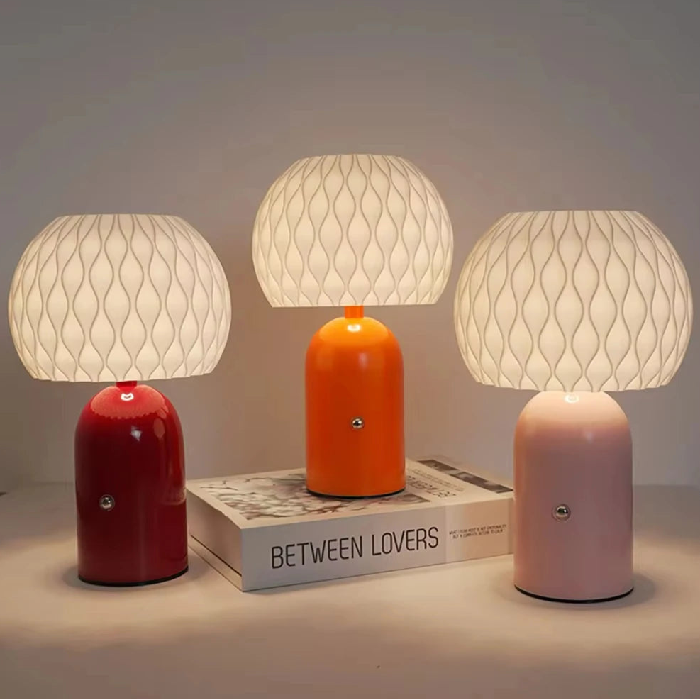 Luminária De Mesa LED, Luminária Sem Fio, Luminária LED Recarregável, Luminária LED Para Escritório, Luminária De Mesa Moderna, Luminária Sem Fio De Mesa, Luminária Portátil De Mesa, Luminária LED Portátil, Iluminação LED Sem Fio, Luminária De Mesa Estilo Contemporâneo, Luminária Design Sem Fio, Luminária LED Com Carregamento USB, Luminária LED Compacta, Luminária LED Minimalista, Luminária Para Home Office, Luminária LED Decorativa, Iluminação De Mesa Sofisticada, Luminária Com Estilo Moderno-Lojas Bratta