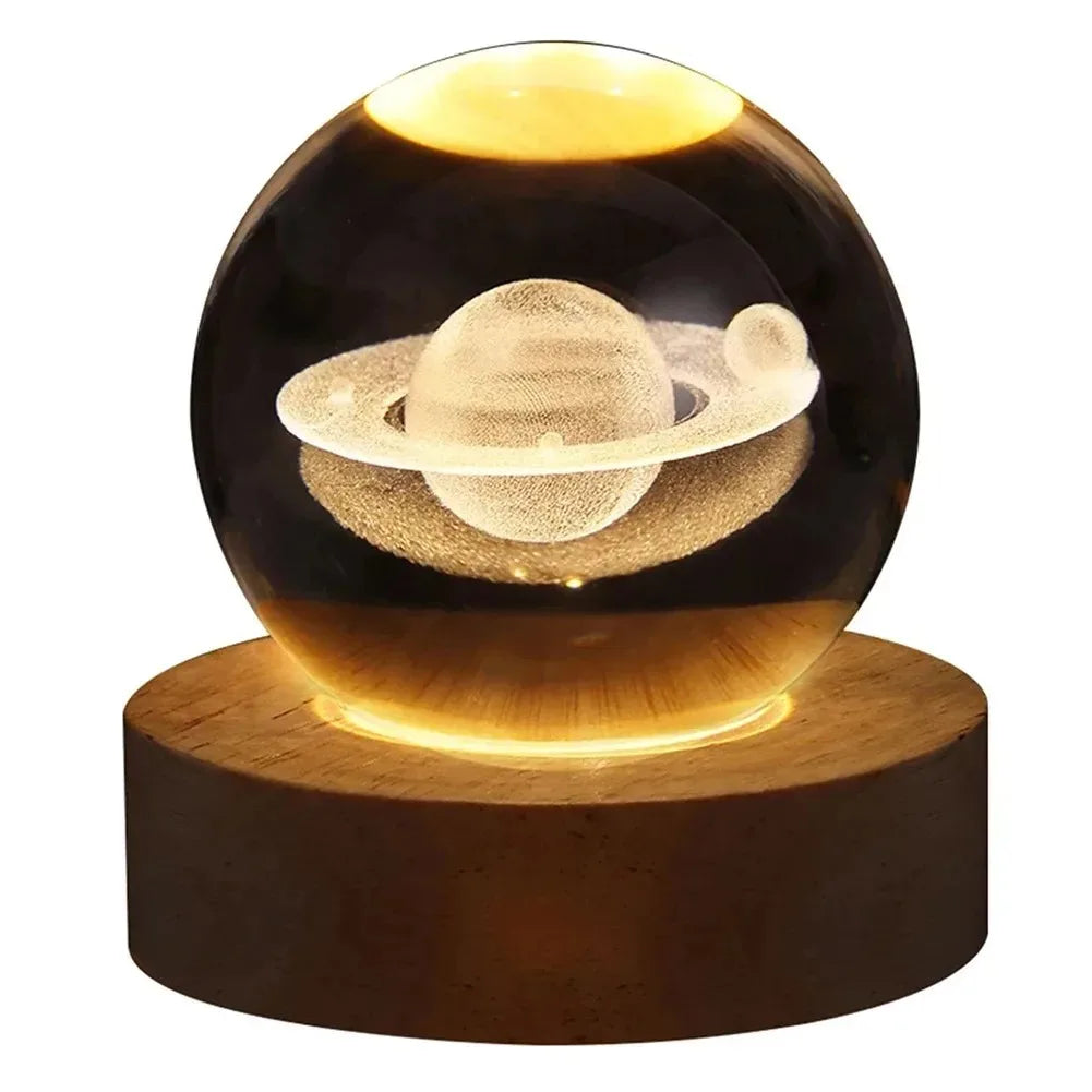 Lâmpada bola de cristal 3D exclusiva com projeções de galáxias e planetas Luz noturna USB para atmosfera aconchegante Luminária 3D De Cristal, Luminária Com Projeção De Galáxia, Luminária Bola De Cristal LED, Luminária Com Gravação A Laser, Luminária Galáxia Para Quarto, Luminária Estilo Espacial, Luminária De Mesa Astronômica, Luminária USB Com Base De Madeira, Luminária LED Com Cristal Natural, Luminária De Cristal Com Planetas, Luminária Decorativa De Galáxias, Luminária Astronômica Infantil-Lojas Bratta