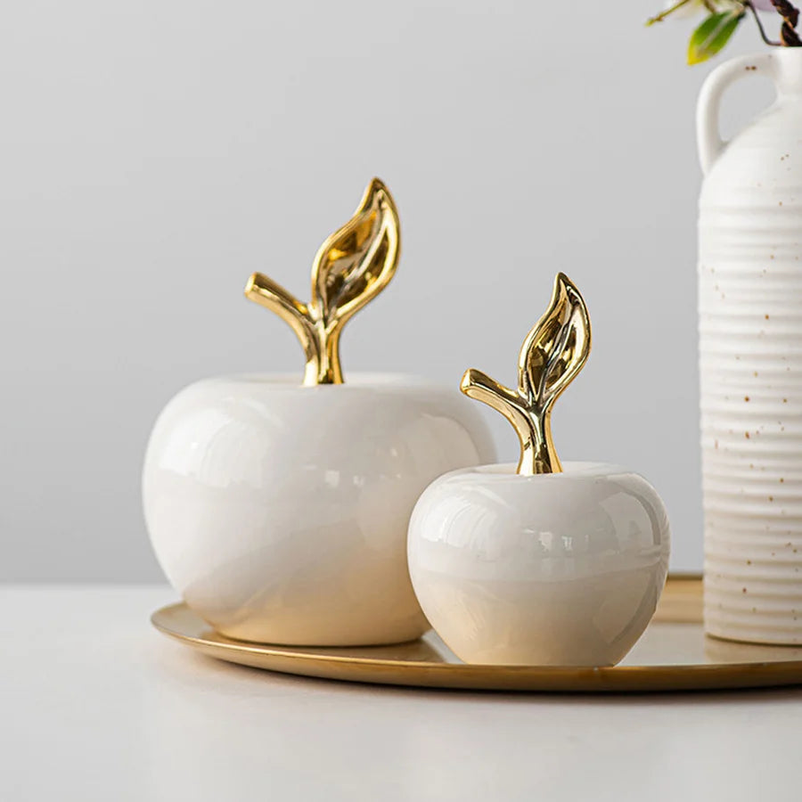 Presente Elegante, Ornamento de Maçã em Cerâmica Preto e Branco, Maçãs Decorativa Cerâmica, Maçã-Cerâmica, Maçã Decorativa em Cerâmica, Maçãs Estátua em Cerâmica, Maçã Enfeite Ornamento Decorativo em Cerâmica, Maçã Enfeite Ornamento Decorativo, Figura de Maçã em Cerâmica, Estátua de Maçã Abstrata, Escultura-Decorativa, Escultura de Maçã em Cerâmica Preta e Branca, Enfeites de Maçã em Cerâmica Preto e Branco, Decoração-Moderna, Arte-Para-Casa-Lojas Bratta