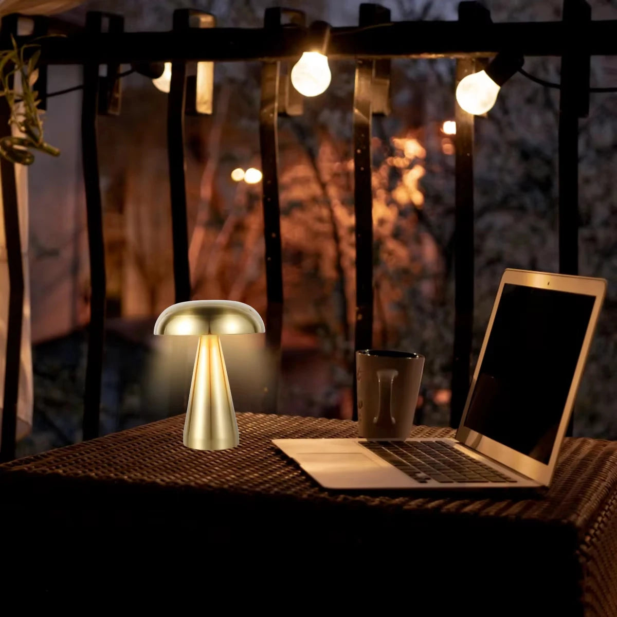 Luminária de mesa cogumelo portátil sem fios LED, Luminária Estilo Cogumelo, Luminária Compacta Para Quarto, Luminária LED Para Mesa De Cabeceira, Luminária Moderna Com Luz LED, Luminária Com Design Criativo, Luminária LED Para Espaços Pequenos, Luminária Com Estilo Minimalista, Luminária Portátil LED, Luminária Estilo Cogumelo, LumináriaCompacta, Iluminação LED Eficiente, Luminária Para Escritório Pequeno, Luminária LED Com Estilo Natural, Iluminação Criativa, Luminária Decorativa Compacta-Lojas Bratta