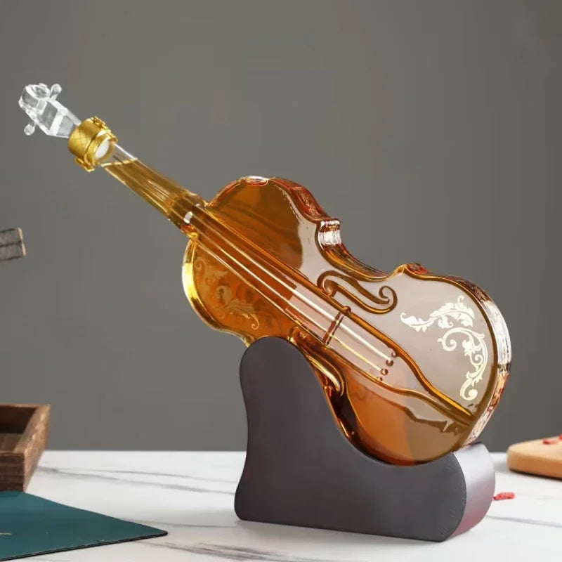 Garrafa de vinho de vidro, Guitarra, Violino, Decantador, Decantador Musical Em Vidro, Decantador Guitarra Bratta, Decantador Violino Bratta, Decantador Criativo Para Vinho, Decantador Com Copos E Suporte, Decantador Artístico Para Bar, Decantador 1000ml De Vidro, Presente Para Amante De Música, Decantador Moderno E Sofisticado, Decantador De Vidro Borossilicato, Conjunto Para Bar Musical, Decantador Com Estilo Musical, Decantador Bratta Instrumentos, Decantador Criativo Uísque-Lojas Bratta