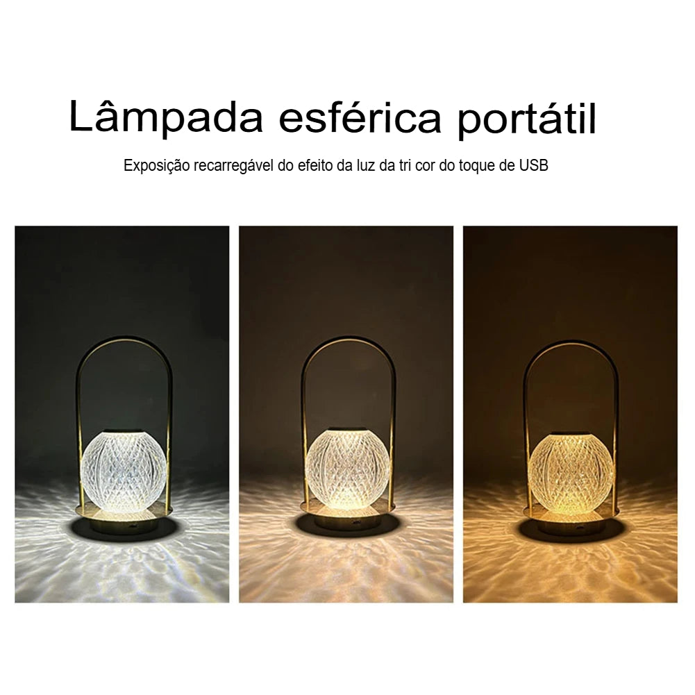 Luminária Crystal Touch, Luminária de Mesa LED, Luminária com Toque, Luminária Recarregável USB, Luminária Acrílico e Cristal, Luminária Decorativa, Luminária de Cabeceira, Luz LED Portátil, Iluminação com Estilo, Luminária com Sensor, Luz Quente e Fria, Luminária com Moldura Dourada, Presente Sofisticado, Luminária para Quarto e Sala, Luminária Moderna e Elegante, Lojas Bratta